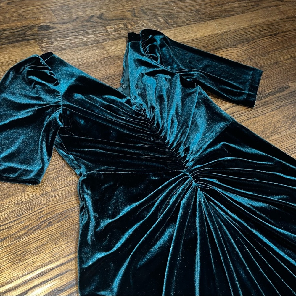 Adrianna Papell Ruched Velvet High-Low Dress in Emerald Green